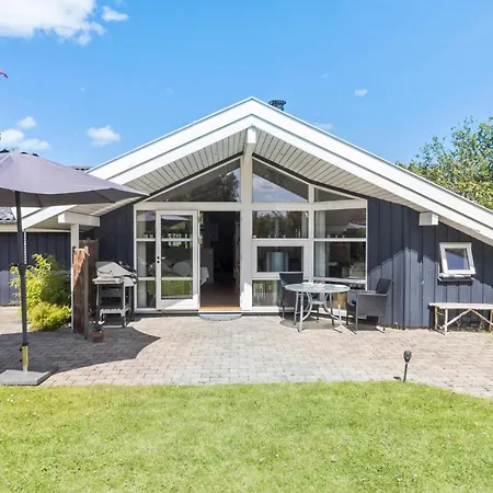 Holiday home Awesome In With Wifi